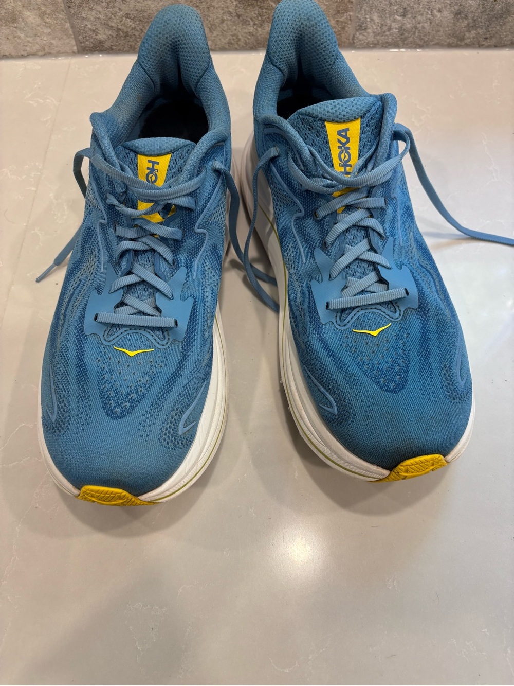 HOKA Clifton 10 Men’s Running Shoes Blue/Yellow – Size 12.5 D